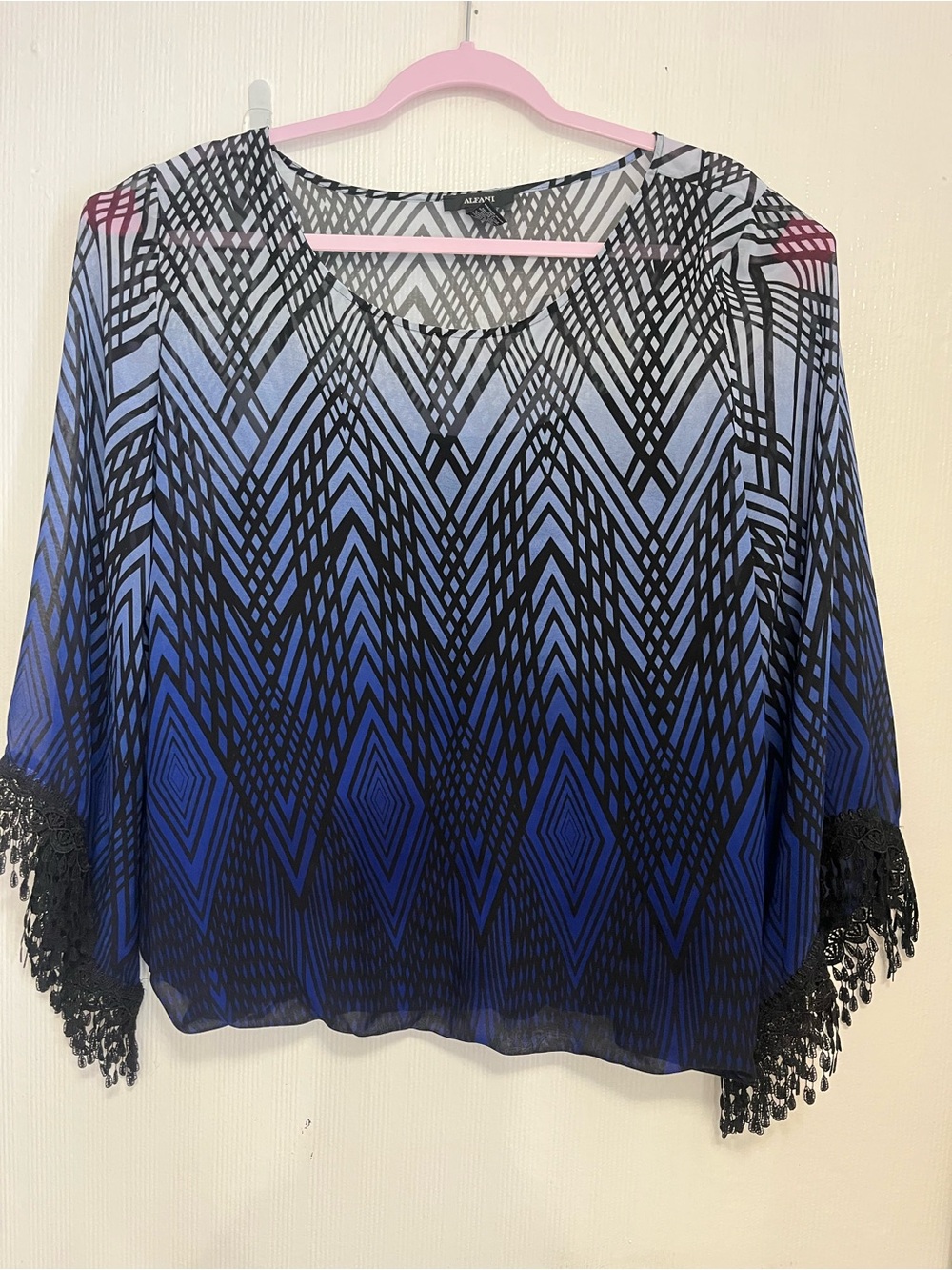 Alfani Blue and Black Geometric Lace-Trim Blouse xL
